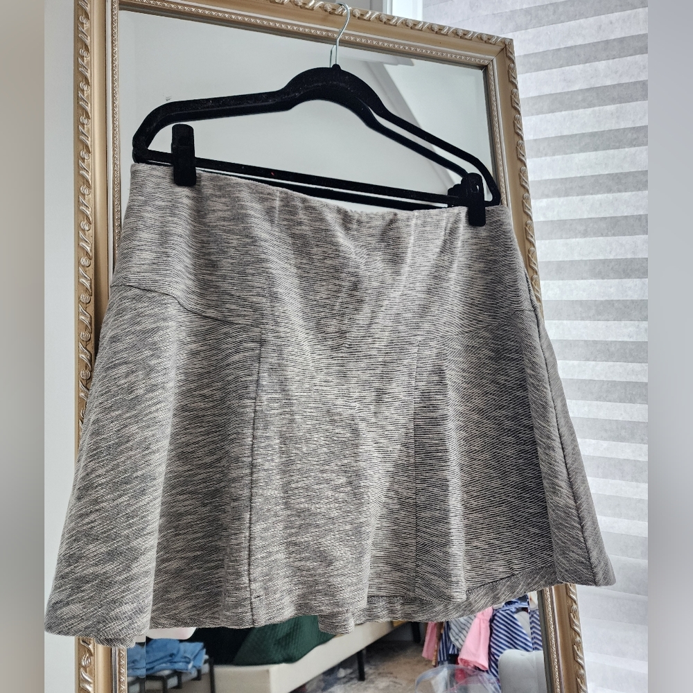 Old Navy Skater Mini Skirt | Size XL | Heather Grey